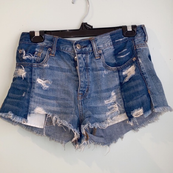 Clothing - Picture 8 of 14